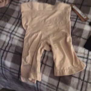 SKIMS Nude Shaping Shorts